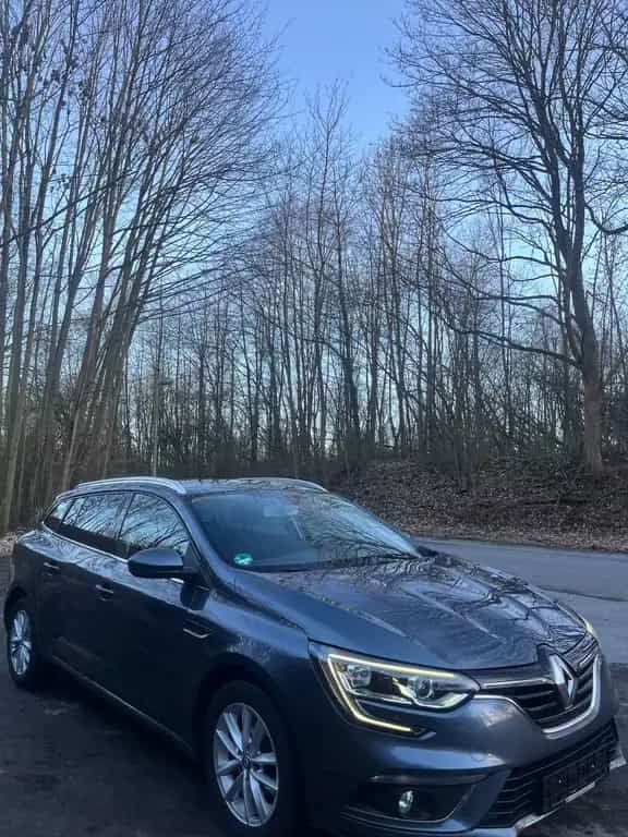 Renault Megane IV Grandtour Experience/Shz/Klima/Wng Km 02/2017-photo-2