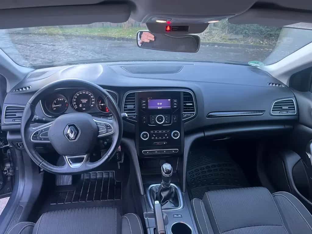 Renault Megane IV Grandtour Experience/Shz/Klima/Wng Km 02/2017-photo-9