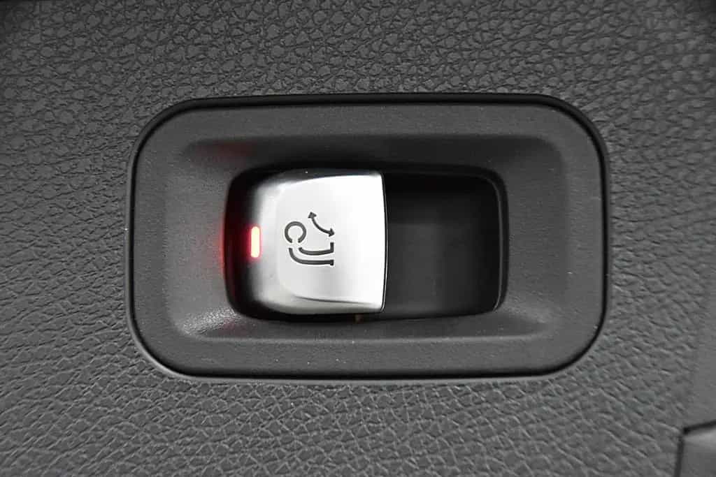 Mercedes-Benz E-Class 220 D T AVANTGARDE *FINANZIERUNG MÖGLICH* 01/2017-photo-33