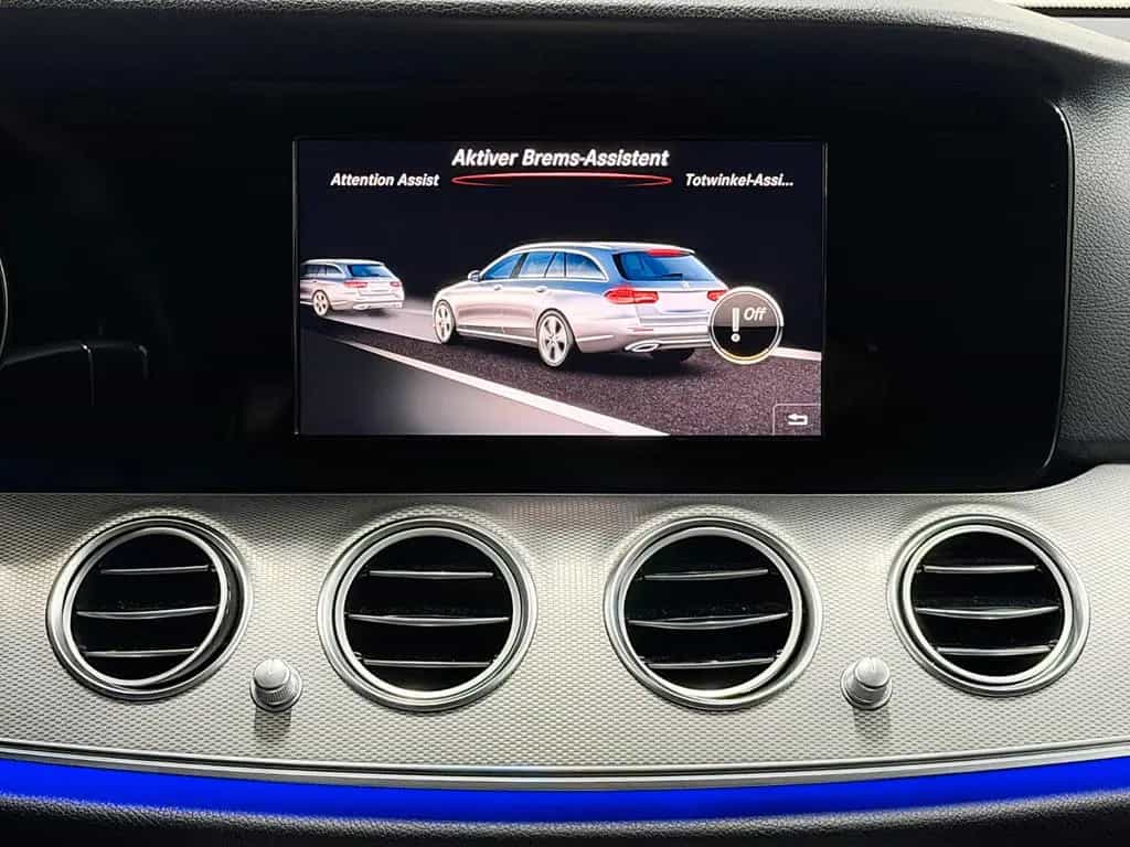 Mercedes-Benz E-Class 220 D T AVANTGARDE *FINANZIERUNG MÖGLICH* 06/2017-photo-14