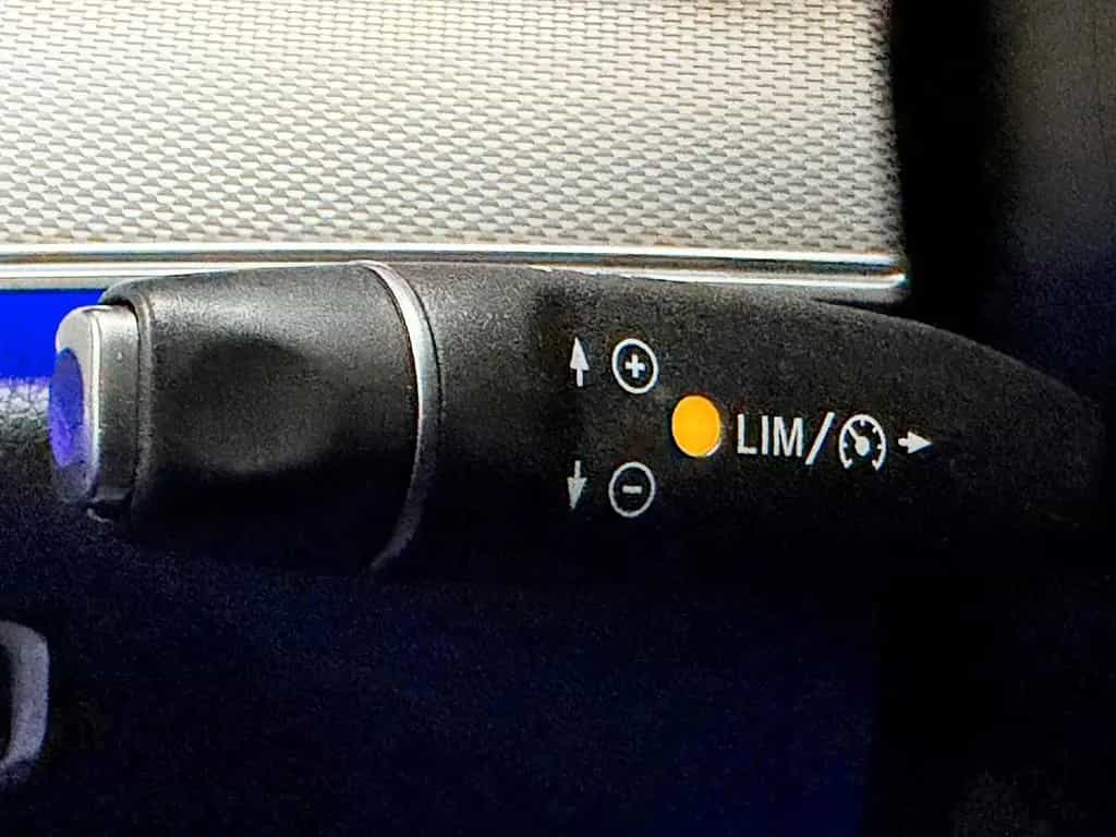 Mercedes-Benz E-Class 220 D T AVANTGARDE *FINANZIERUNG MÖGLICH* 06/2017-photo-20