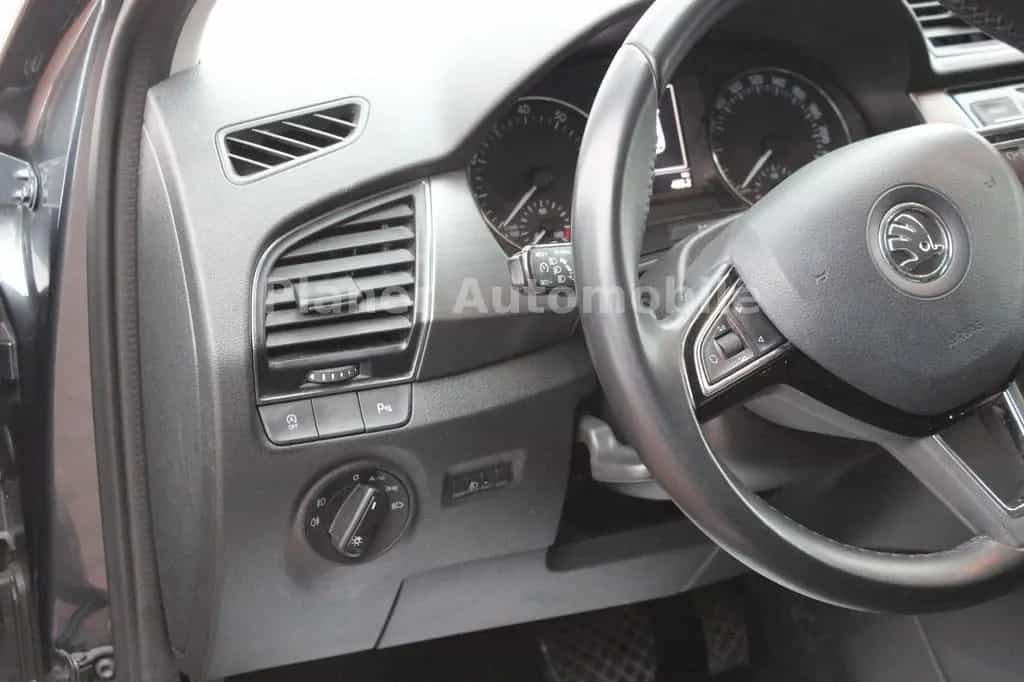 Skoda Fabia Style Sitzh. DSG HU/AU Service neu 06/2015-photo-10