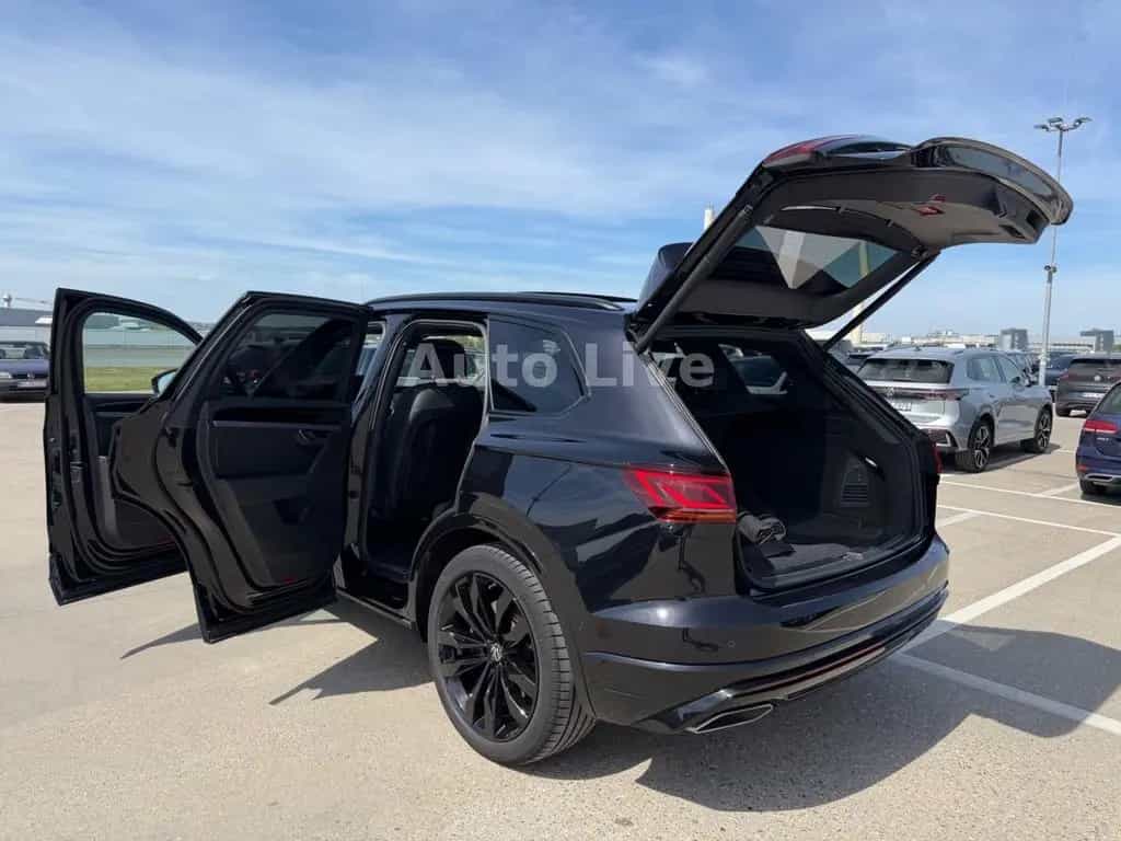 Volkswagen Touareg 3.0 TSI*R LINE*BlackS*PAN*MATRI*LUFT*VOL 03/2022-photo-33