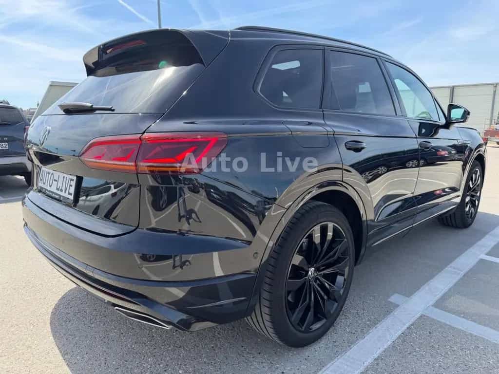 Volkswagen Touareg 3.0 TSI*R LINE*BlackS*PAN*MATRI*LUFT*VOL 03/2022-photo-4