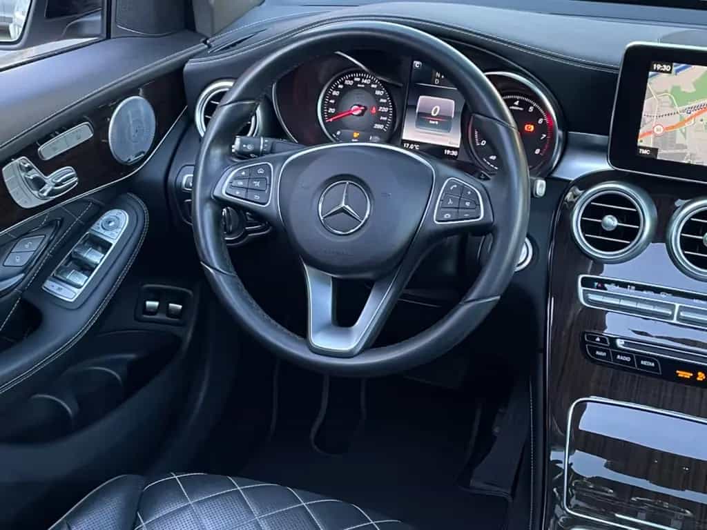 Mercedes-Benz GLC 300 Coupe 4Matic AMG/DESIGNO*MEMORY**VOLL** 04/2018-photo-34