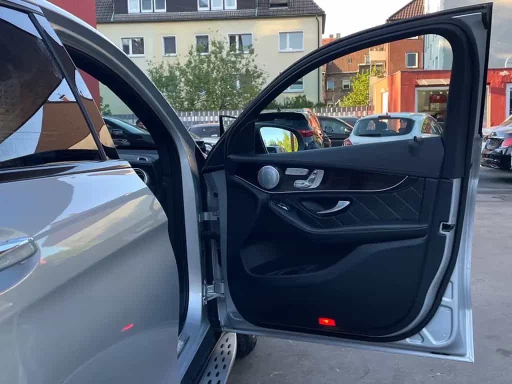 Mercedes-Benz GLC 300 Coupe 4Matic AMG/DESIGNO*MEMORY**VOLL** 04/2018-photo-40