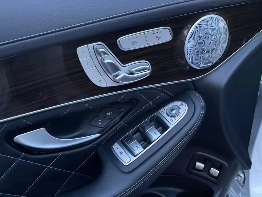 Mercedes-Benz GLC 300 Coupe 4Matic AMG/DESIGNO*MEMORY**VOLL** 04/2018-photo-8