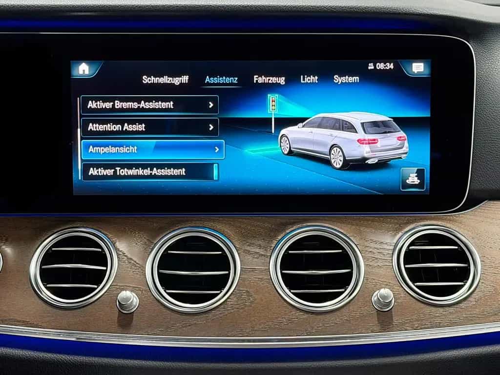 Mercedes-Benz E-Class 220 D T 9G-TRONIC AVANTGARDE *AUS 1 HAND* 01/2021-photo-13