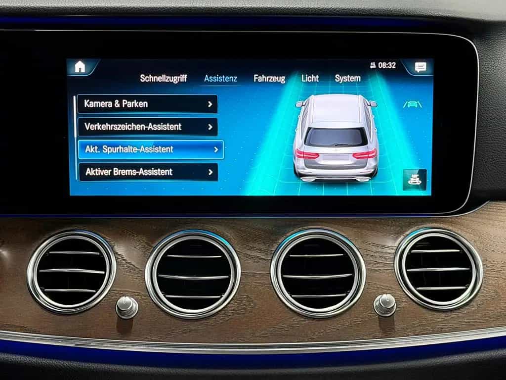 Mercedes-Benz E-Class 220 D T 9G-TRONIC AVANTGARDE *AUS 1 HAND* 01/2021-photo-14