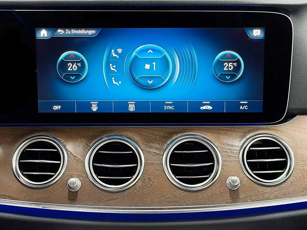 Mercedes-Benz E-Class 220 D T 9G-TRONIC AVANTGARDE *AUS 1 HAND* 01/2021-photo-16