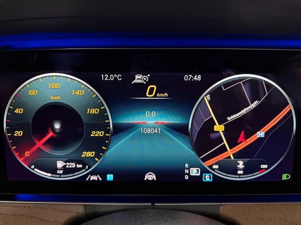 Mercedes-Benz E-Class 220 D T 9G-TRONIC AVANTGARDE *AUS 1 HAND* 01/2021-photo-17