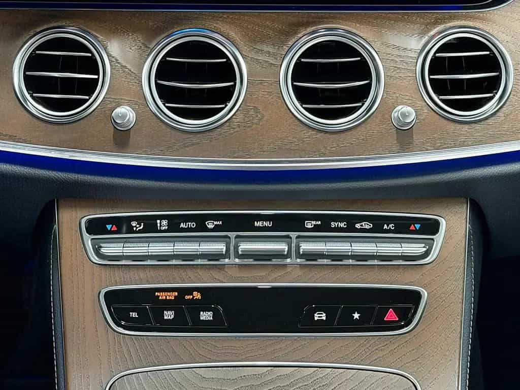 Mercedes-Benz E-Class 220 D T 9G-TRONIC AVANTGARDE *AUS 1 HAND* 01/2021-photo-19