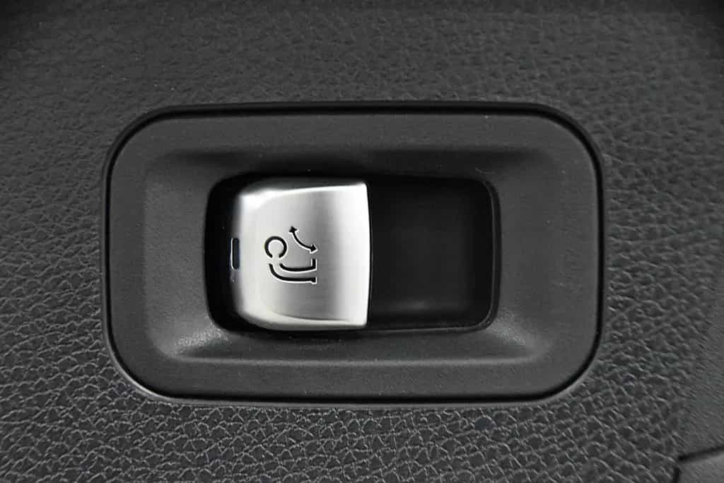 Mercedes-Benz E-Class 220 D T 9G-TRONIC AVANTGARDE *AUS 1 HAND* 01/2021-photo-32