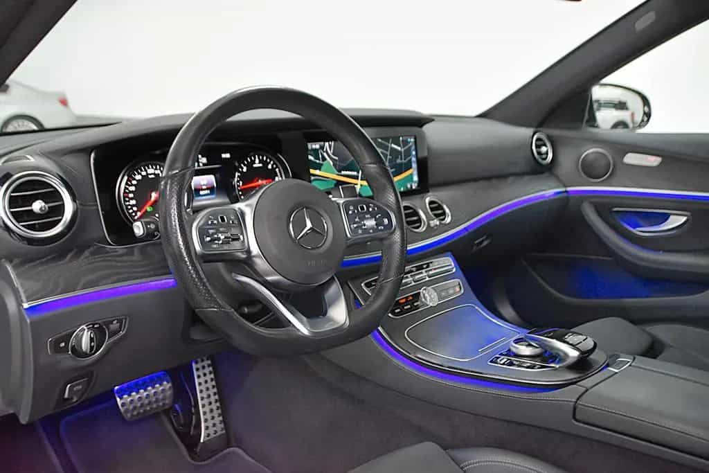 Mercedes-Benz E-Class 220 D T 9G-TRONIC AMG-LINE *TOP-ZUSTAND* 12/2018-photo-1