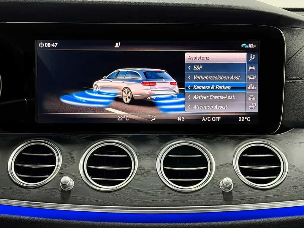 Mercedes-Benz E-Class 220 D T 9G-TRONIC AMG-LINE *TOP-ZUSTAND* 12/2018-photo-10