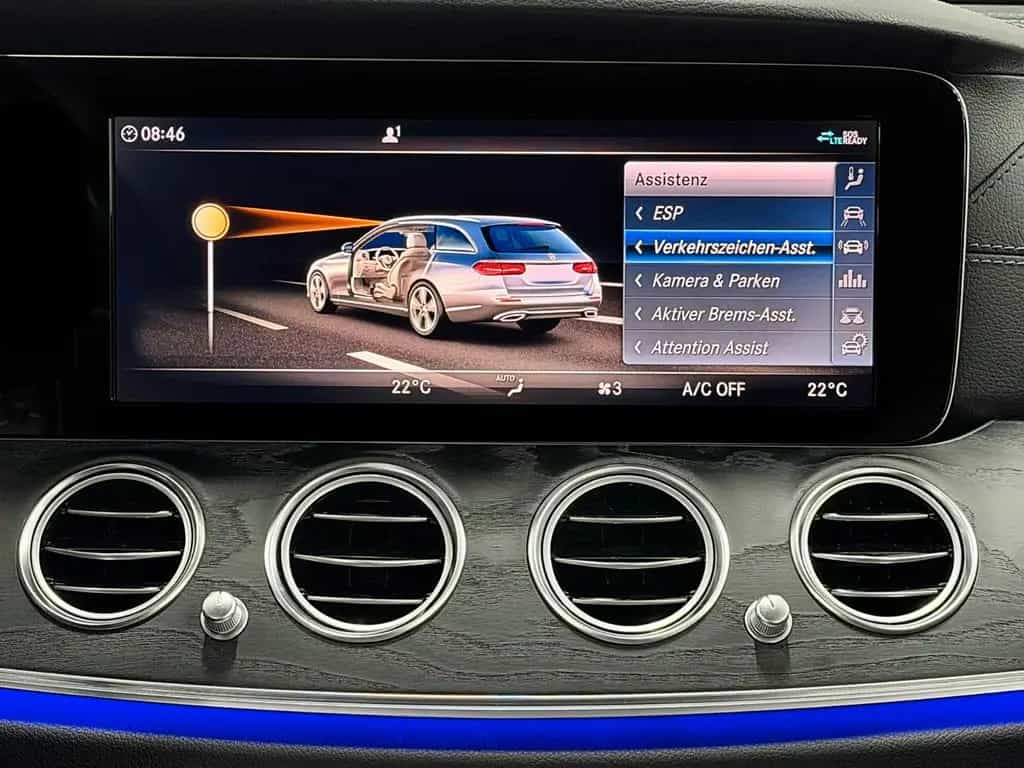 Mercedes-Benz E-Class 220 D T 9G-TRONIC AMG-LINE *TOP-ZUSTAND* 12/2018-photo-11