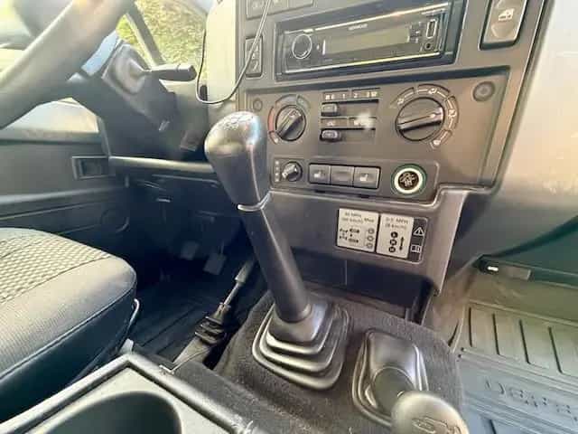 Land Rover Defender 90 TD4 - 85tkm - Station Wagon E 12/2009-photo-13