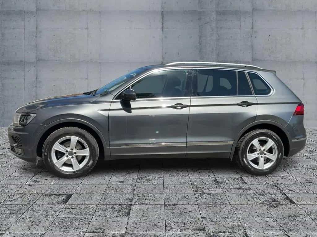 Volkswagen Tiguan 1.5 TSI DSG HIGHLINE LED+NAV+ACC+SHZ+AHK 10/2019-photo-3
