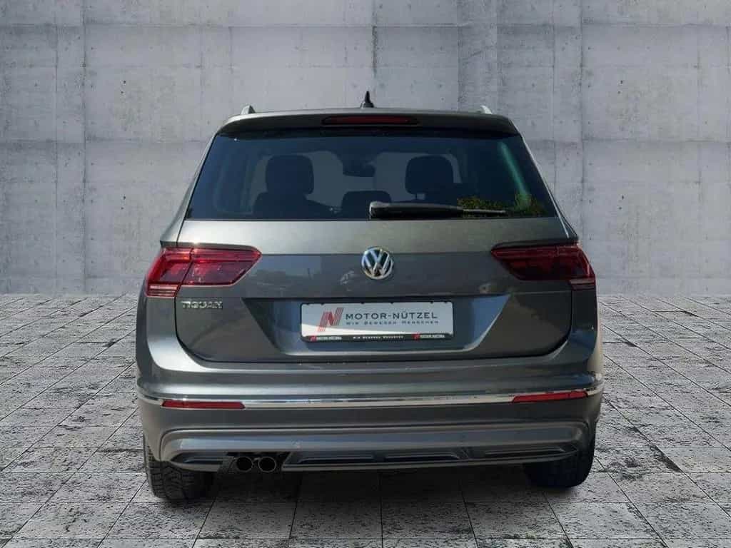 Volkswagen Tiguan 1.5 TSI DSG HIGHLINE LED+NAV+ACC+SHZ+AHK 10/2019-photo-4