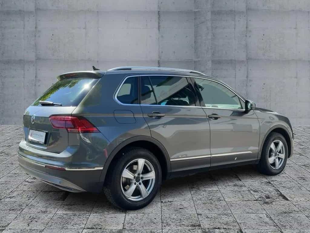 Volkswagen Tiguan 1.5 TSI DSG HIGHLINE LED+NAV+ACC+SHZ+AHK 10/2019-photo-5