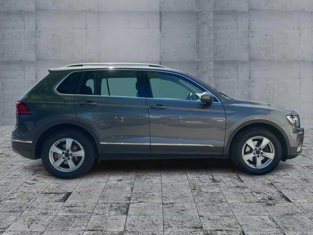 Volkswagen Tiguan 1.5 TSI DSG HIGHLINE LED+NAV+ACC+SHZ+AHK 10/2019-photo-6