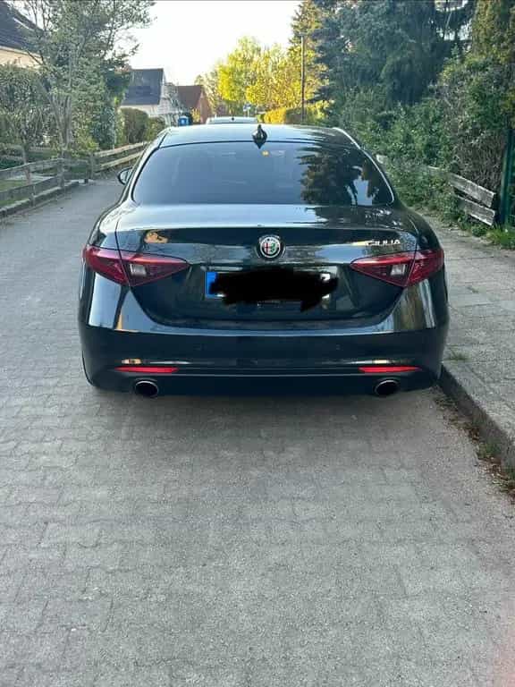 Alfa Romeo Giulia 2.0 Turbo 16V 147kW AT8 Lusso Ti Lusso Ti 06/2018-photo-3