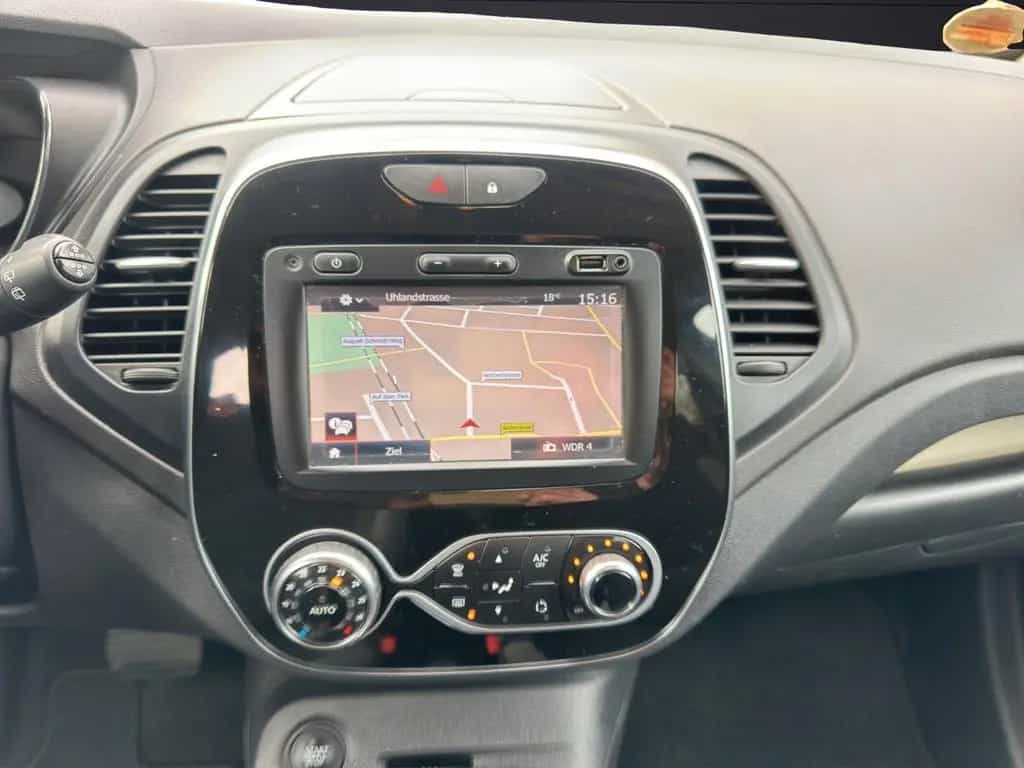Renault Captur Intens AUT NAVI KMRA PDC SHZG TEMP 10/2018-photo-12