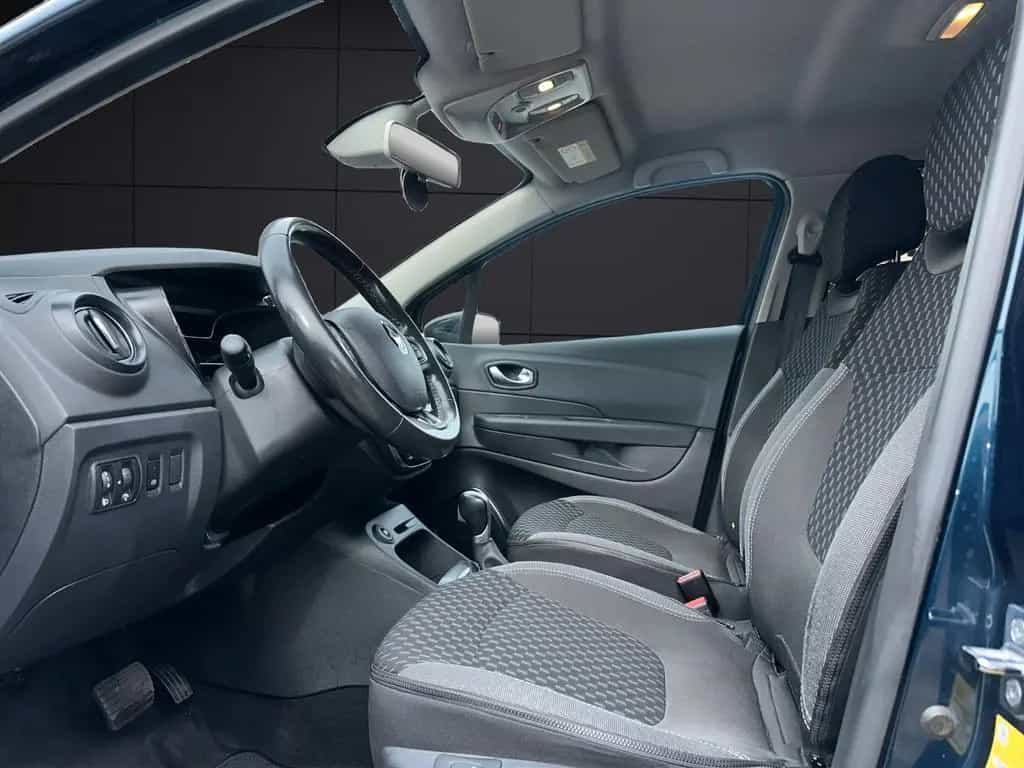 Renault Captur Intens AUT NAVI KMRA PDC SHZG TEMP 10/2018-photo-8