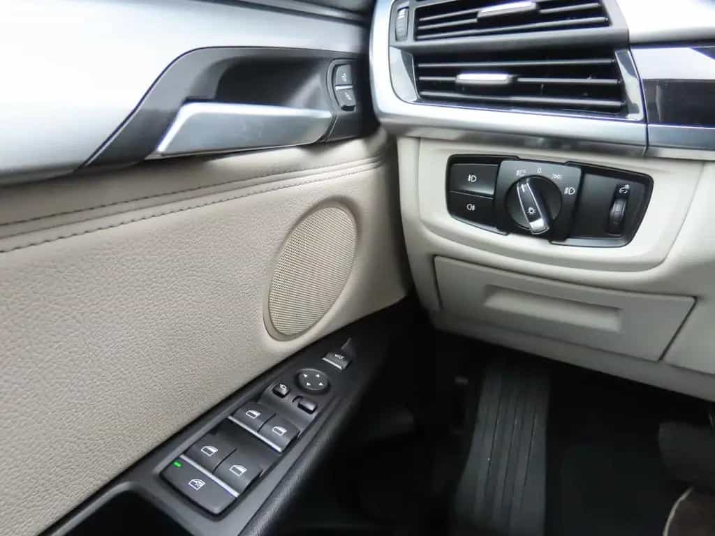 BMW X5 xDrive35i HeadUp Kamera Leder Sitzh. 03/2018-photo-13