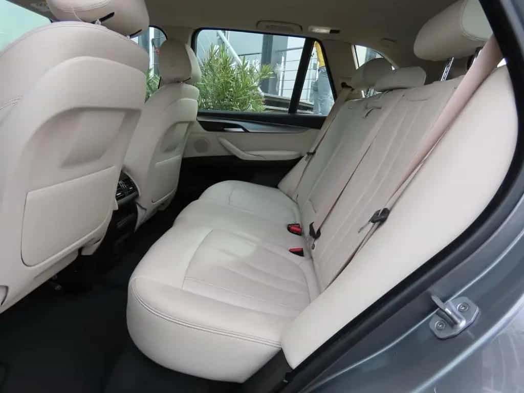 BMW X5 xDrive35i HeadUp Kamera Leder Sitzh. 03/2018-photo-14
