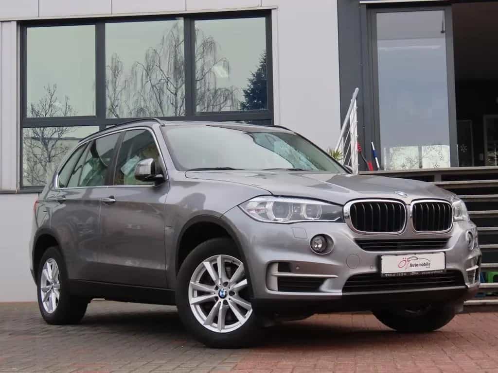 BMW X5 xDrive35i HeadUp Kamera Leder Sitzh. 03/2018-photo-19