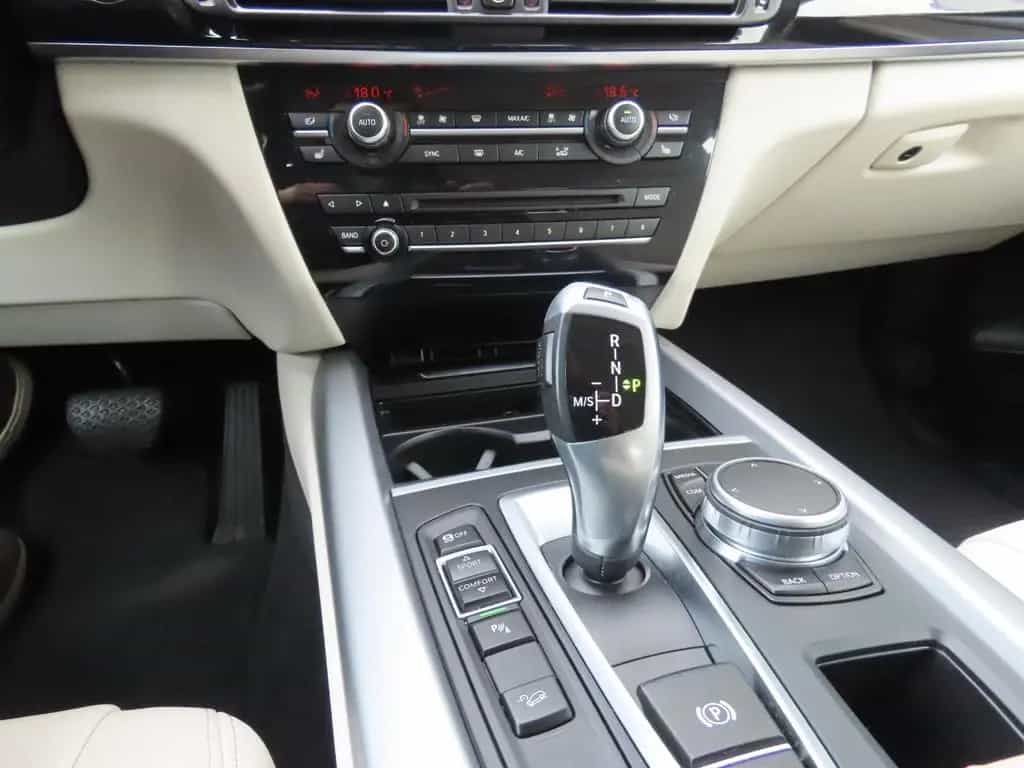 BMW X5 xDrive35i HeadUp Kamera Leder Sitzh. 03/2018-photo-8