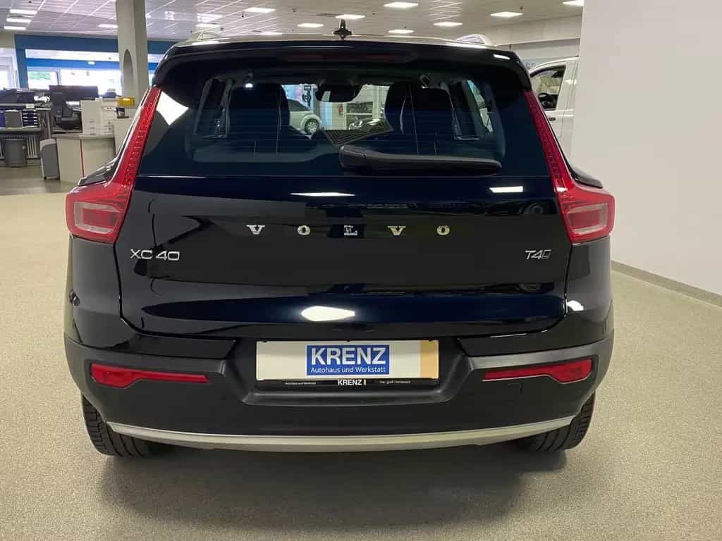 Volvo XC40 KLIMA+RFK+PDC+NAVI+SITZHEIZ+4x4+AHK+ALU+LED 03/2019-photo-4