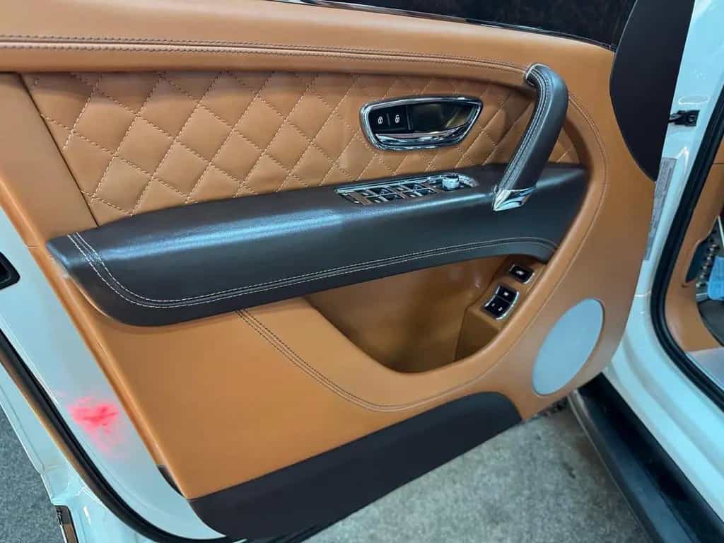 Bentley Bentayga 6.0 W12 4WD First Edition/22 ZOLL/WEISS 02/2018-photo-14