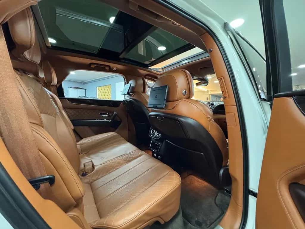 Bentley Bentayga 6.0 W12 4WD First Edition/22 ZOLL/WEISS 02/2018-photo-7