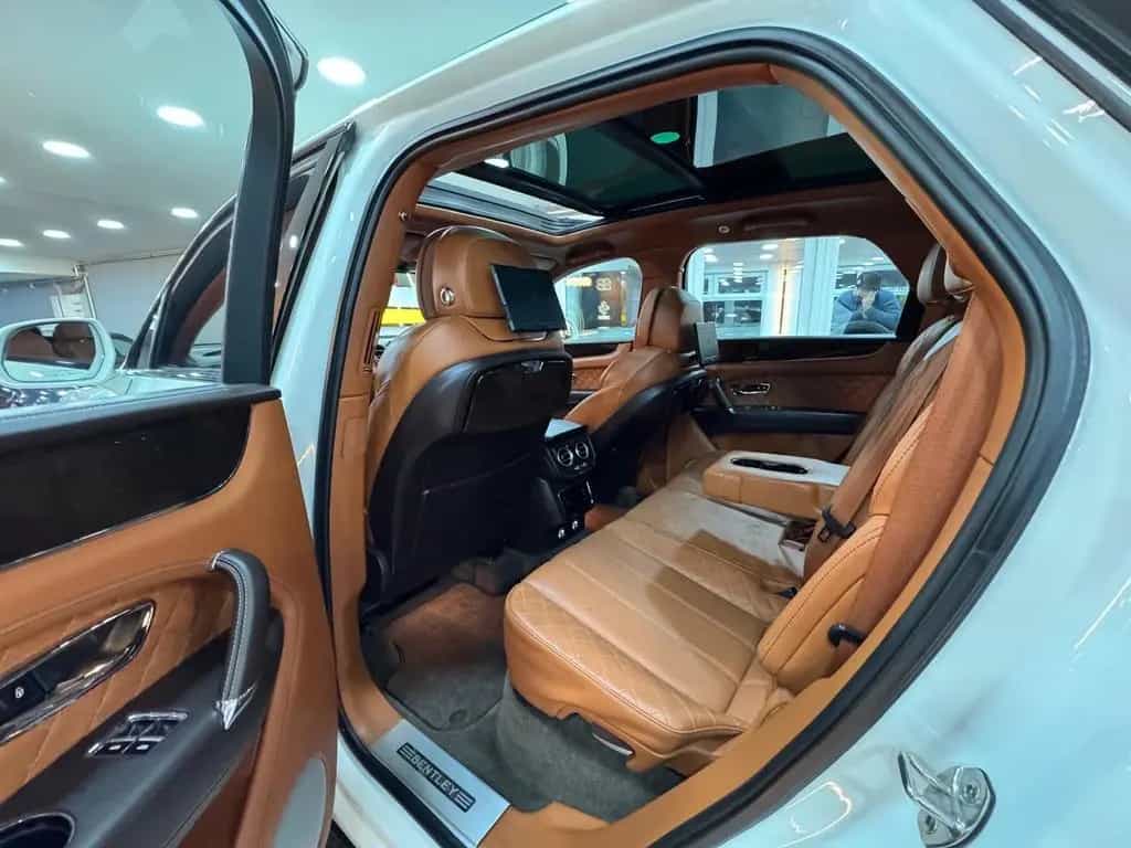 Bentley Bentayga 6.0 W12 4WD First Edition/22 ZOLL/WEISS 02/2018-photo-8