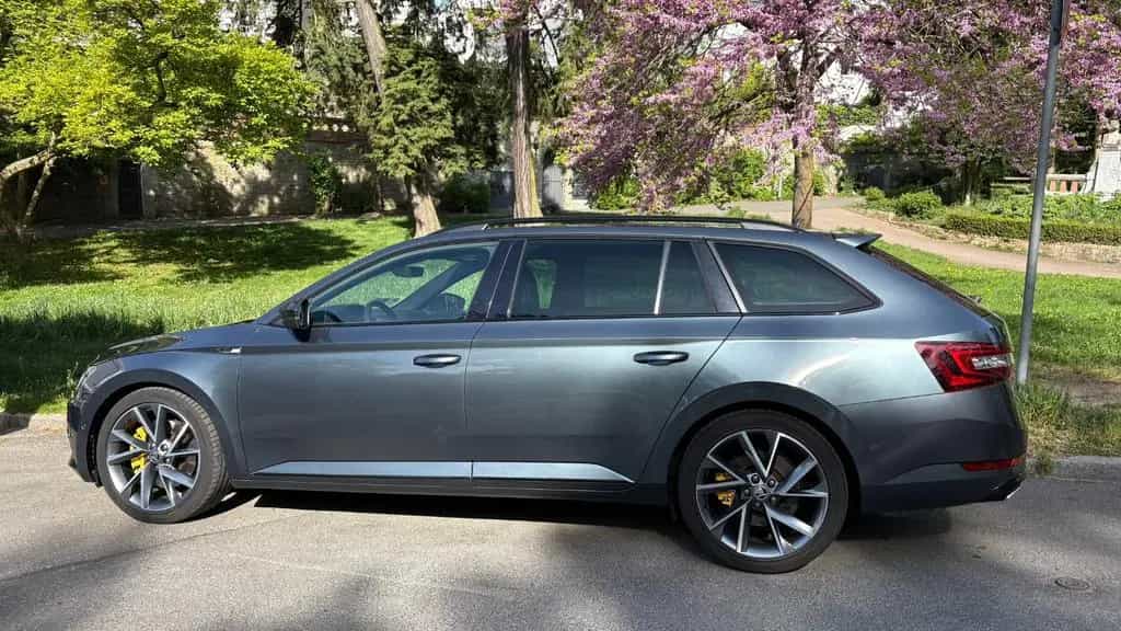 Skoda Superb Sportline Allrad Canton Standheizung Pano 11/2017-photo-3