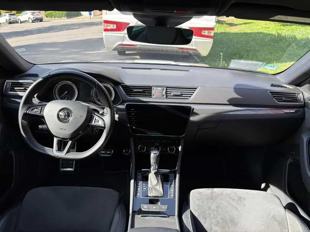 Skoda Superb Sportline Allrad Canton Standheizung Pano 11/2017-photo-8