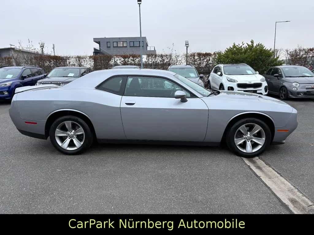 Dodge Challenger 08/2021-photo-10