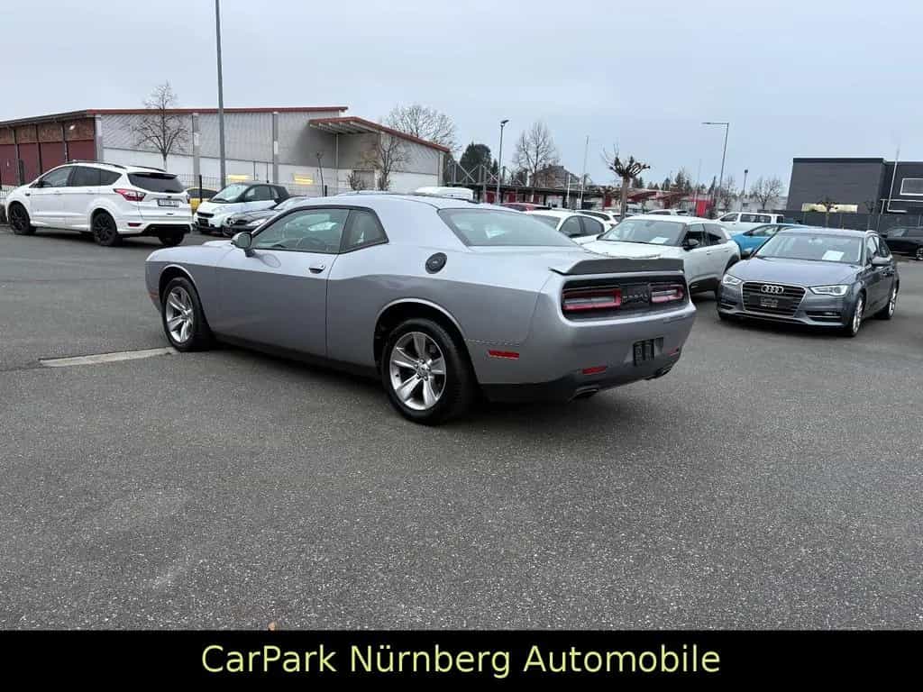 Dodge Challenger 08/2021-photo-12