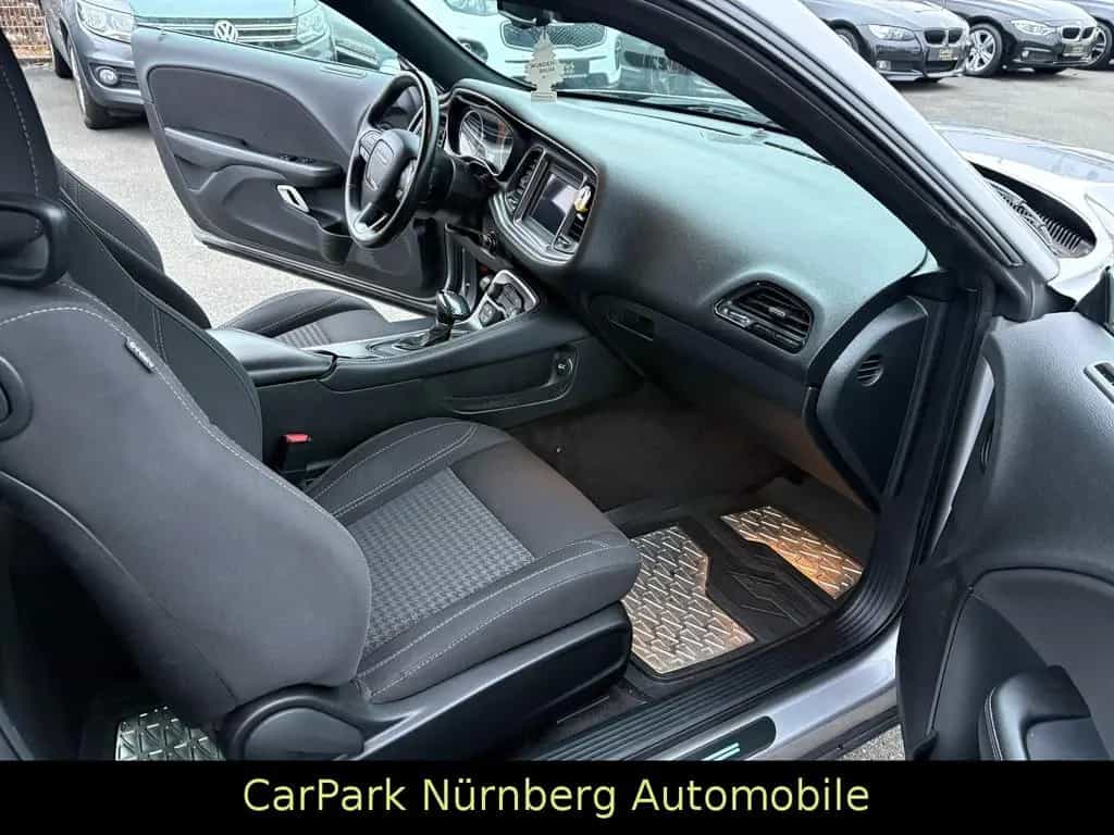 Dodge Challenger 08/2021-photo-14