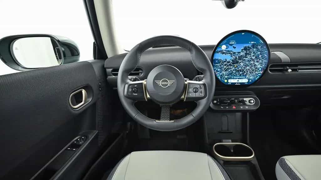MINI Cooper C 08/2024-photo-11