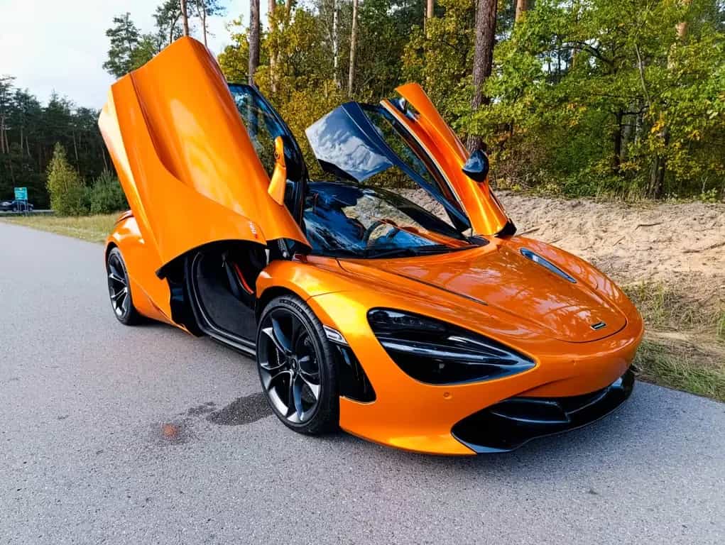 McLaren 720S Carbon 765LT 06/2019-photo-0