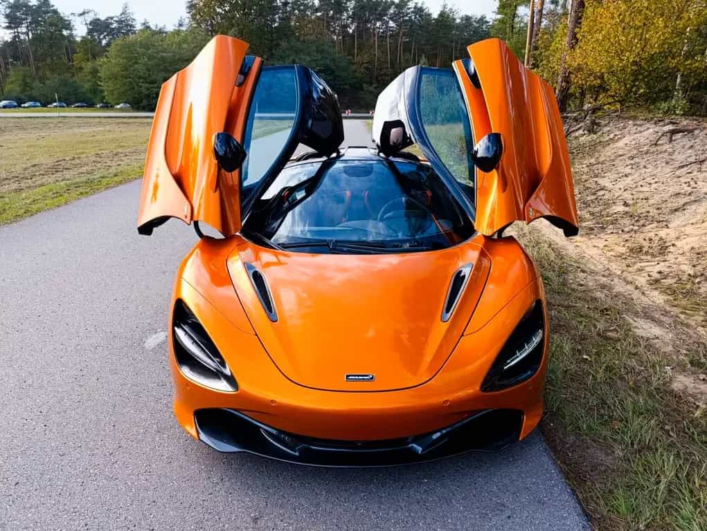 McLaren 720S Carbon 765LT 06/2019-photo-10