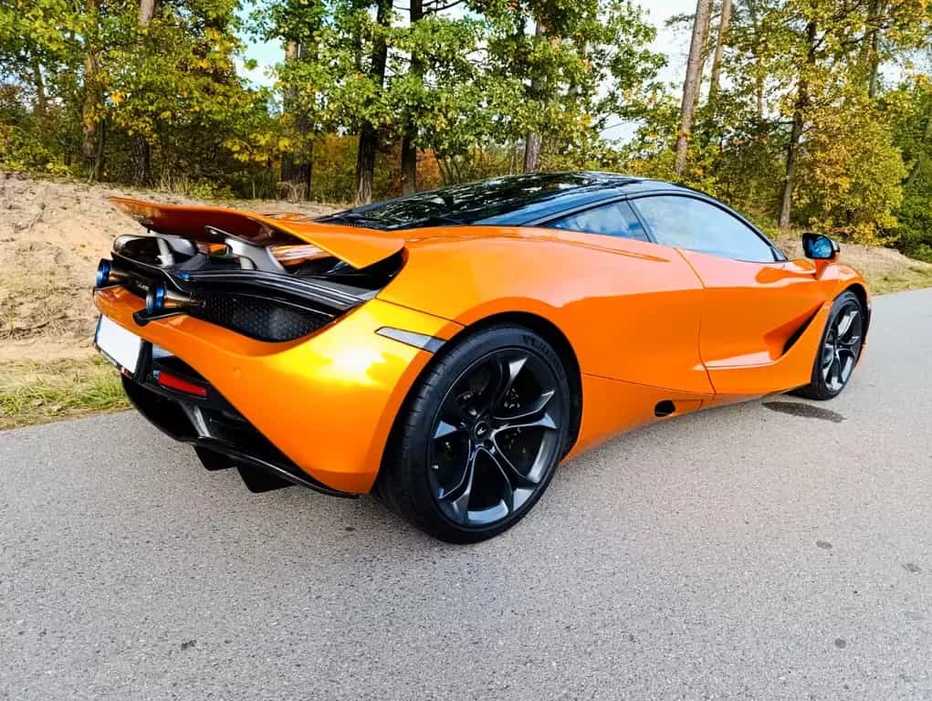 McLaren 720S Carbon 765LT 06/2019-photo-2