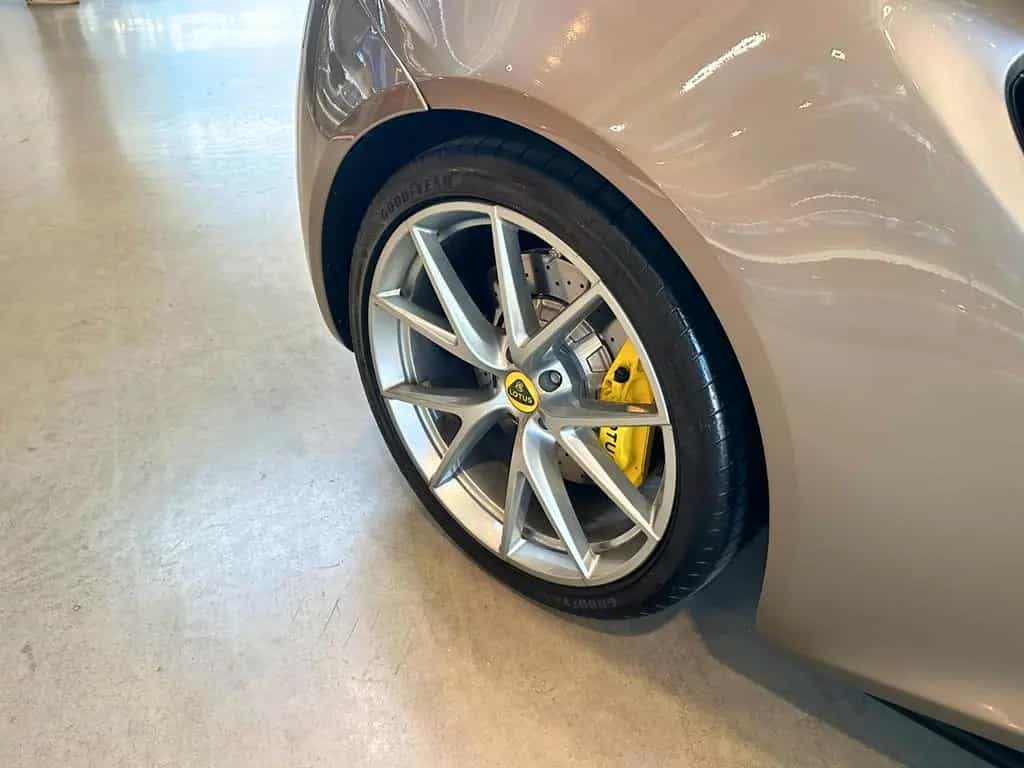 Lotus Emira 3.5 V6 Komo-Tec 475PS /  Alcantara 08/2023-photo-16