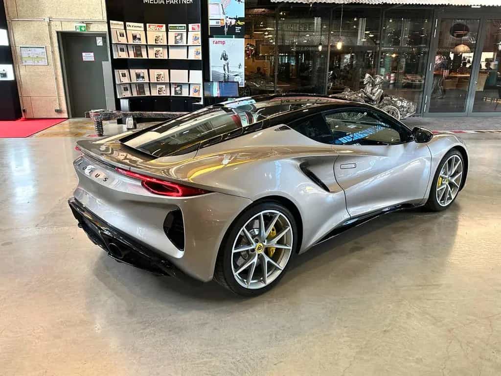 Lotus Emira 3.5 V6 Komo-Tec 475PS /  Alcantara 08/2023-photo-5