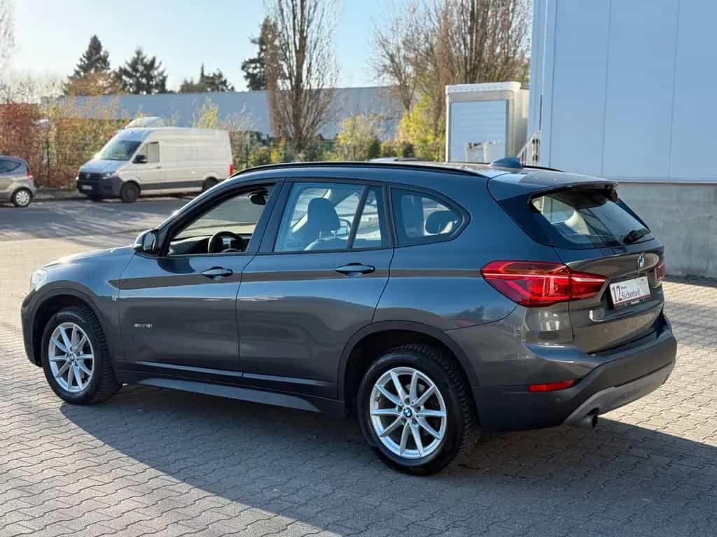 BMW X1 sDrive 18 i Advantage Garantie* Kamera* Navi* 11/2016-photo-11