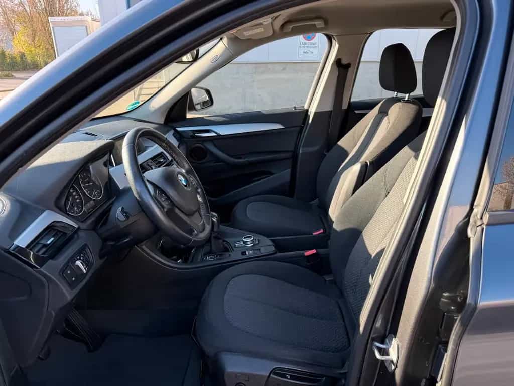 BMW X1 sDrive 18 i Advantage Garantie* Kamera* Navi* 11/2016-photo-12