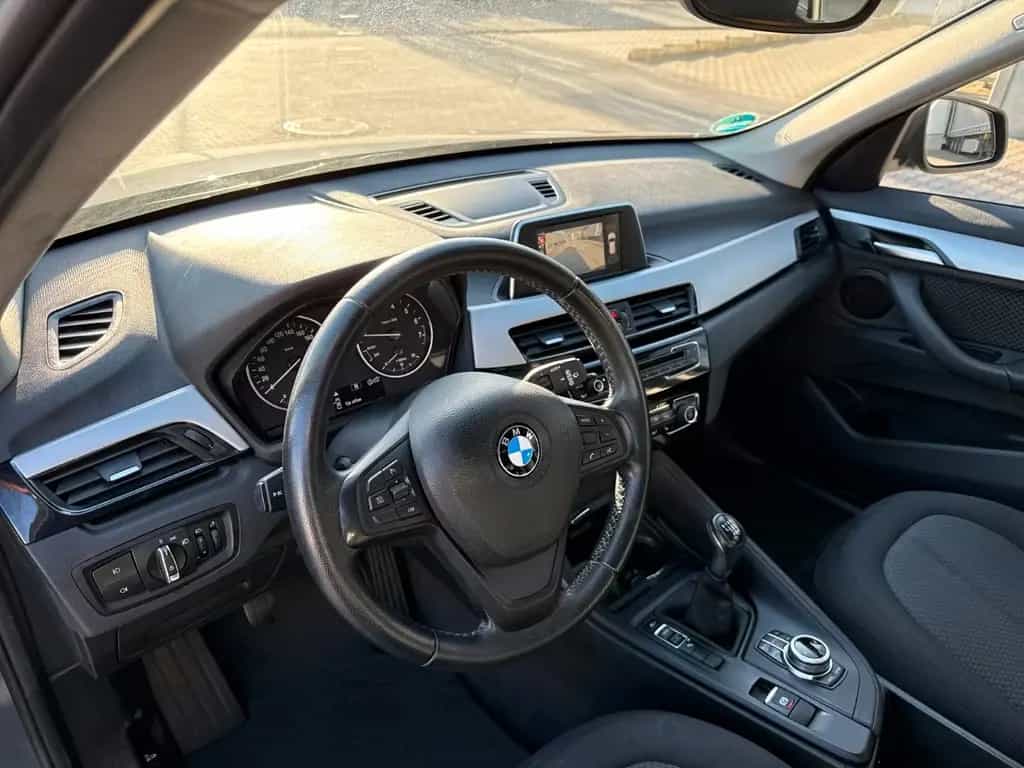 BMW X1 sDrive 18 i Advantage Garantie* Kamera* Navi* 11/2016-photo-13